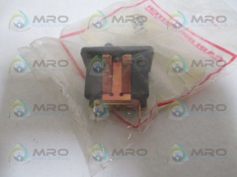CARLINGTON TECHNOLOGIES G32-064 SWITCH MM-021-BL-XMM1 * NEW IN FACTORY BAG *