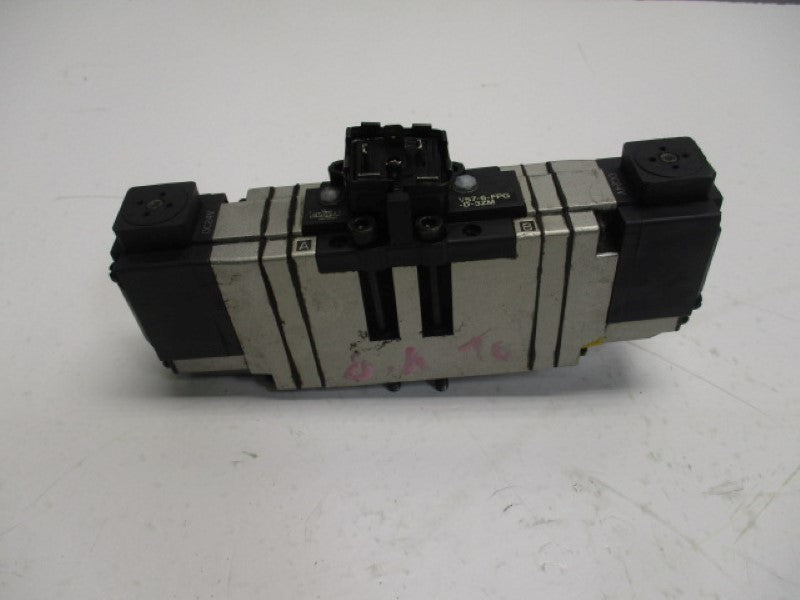 SMC VS7-6-FPG-D-3ZM DOUBLE SOLENOID VALVE 24VDC  UNMP