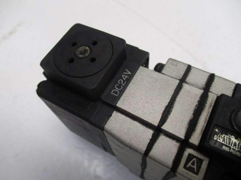 SMC VS7-6-FPG-D-3ZM DOUBLE SOLENOID VALVE 24VDC  UNMP