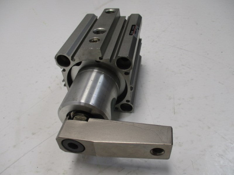 SMC MKB63-20L ROTARY CLAMP CYLINDER (AS PICTURED)  UNMP