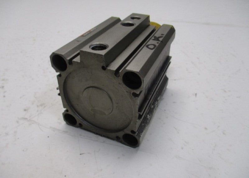 SMC MKB63-20RF ROTARY CLAMP CYLINDER (AS PICTURED)  UNMP