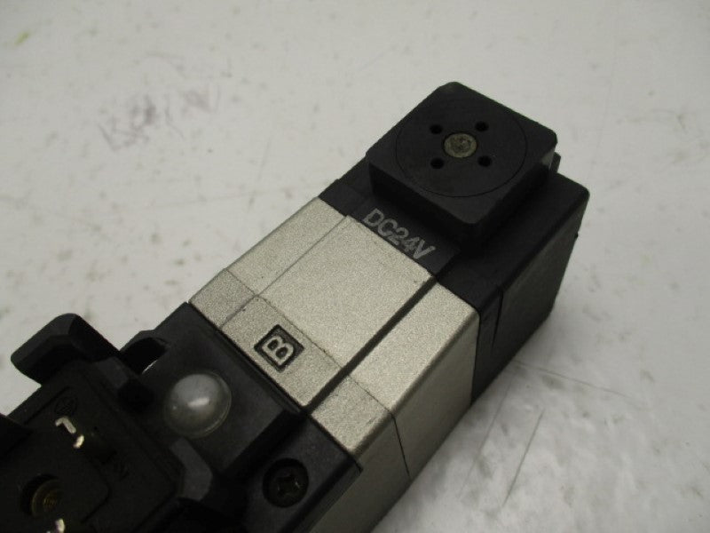 SMC VP7-6-FIG-D SOLENOID VALVE 24VDC  NSNP