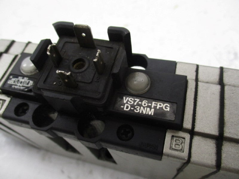 SMC VS7-6-FPG-D-3NM SOLENOID VALVE 24VDC  UNMP