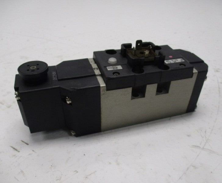 SMC VS7-8-FG-S-3N SOLENOID VALVE 24VDC (AS PICTURED) UNMP