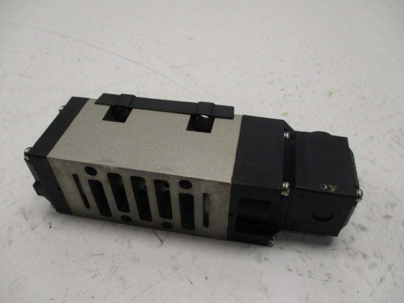 SMC VS7-8-FG-S-3N SOLENOID VALVE 24VDC (AS PICTURED) UNMP