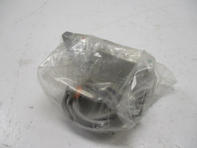 SMC VQ2401-5W1-XF-02-S-C-X68 VALVE MANIDOLS  NSMP