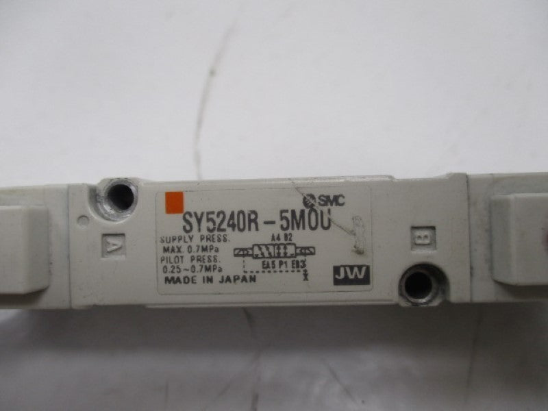 SMC SY5240R-5M0U DOUBLE SOLENOID VALVE 24VDC  UNMP