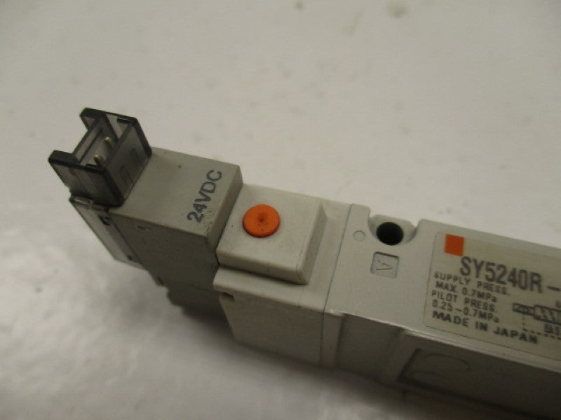 SMC SY5240R-5M0U DOUBLE SOLENOID VALVE 24VDC  NSNP