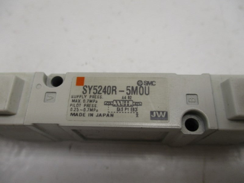 SMC SY5240R-5M0U DOUBLE SOLENOID VALVE 24VDC  NSNP