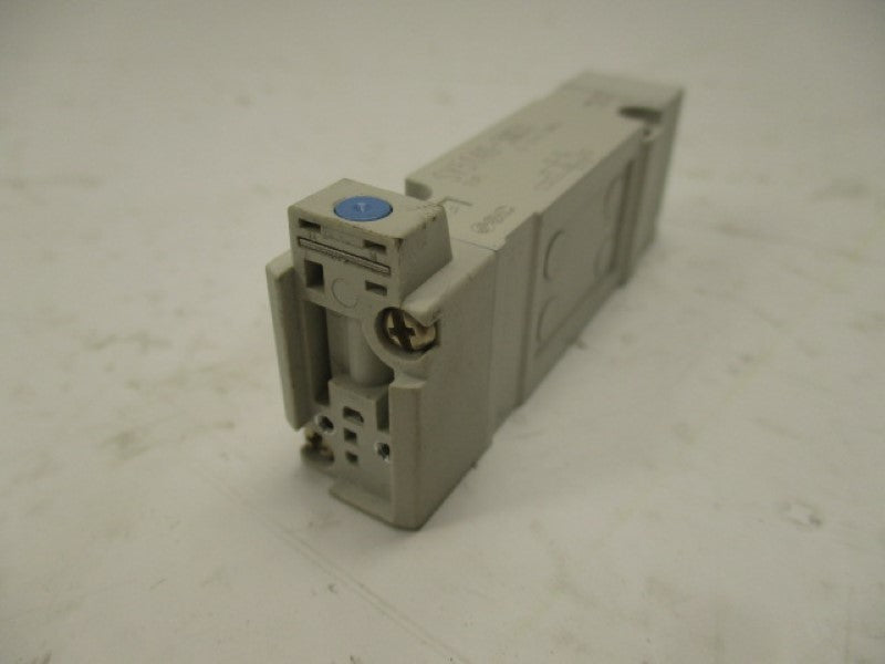 SMC SY5140-5M0U SOLENOID VALVE (AS PICTURED)  UNMP  (NO COIL)