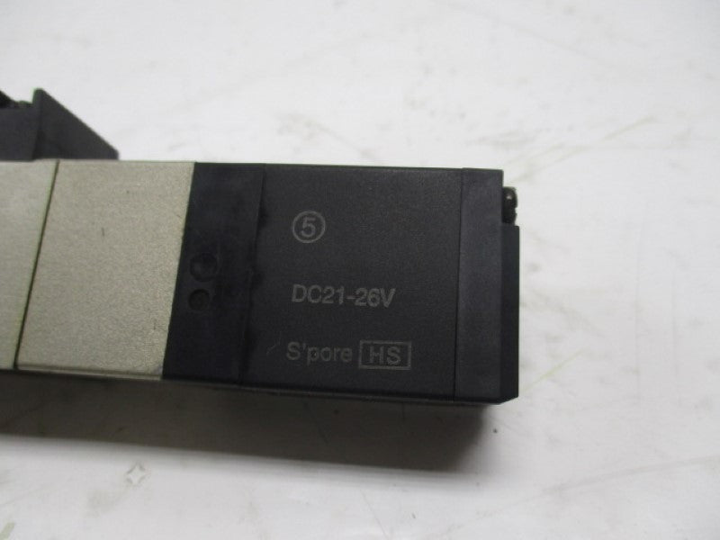 SMC VFS2-300-5FZ DOUBLE SOLENOID VALVE  21-26VDC  UNMP