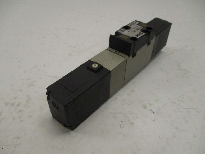 SMC VFS2-300-5FZ DOUBLE SOLENOID VALVE  21-26VDC  UNMP