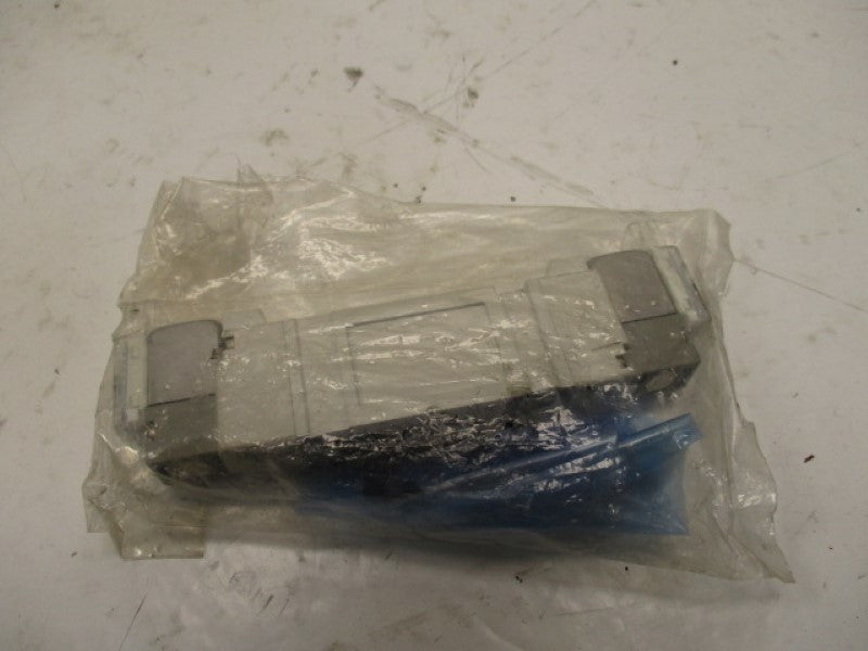 SMC SY5240R-5M0U DOUBLE SOLENOID VALVE 24VDC  NSMP