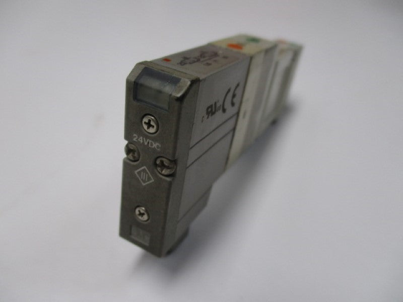 SMC SV1A00-5FU AIR CONTROL VALVE 24VDC  UNMP