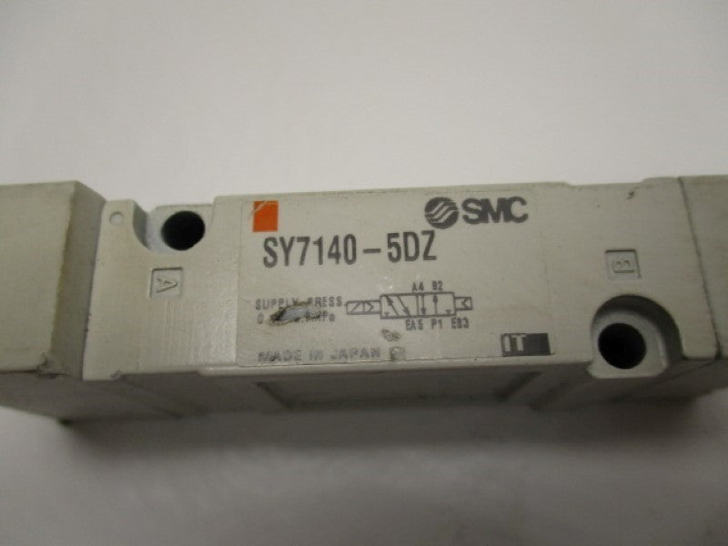 SMC SY7140-5DZ SOLENOID VALVE (AS PICTURED)  UNMP