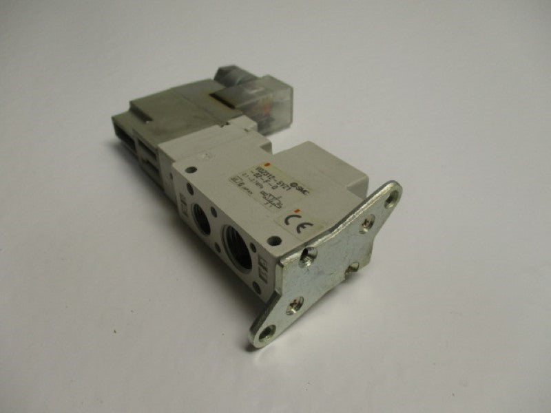SMC VQZ312-5YZ1-02-F-Q VALVE 24V  NSNP