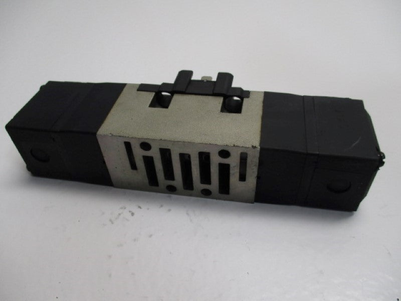 SMC VS7-6-FPG-D-9N SOLENOID VALVE 110VAC  UNMP  ?