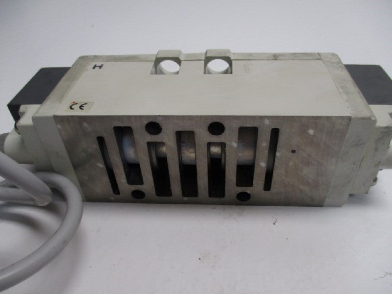 SMC VQ7-8-FHG-D-3NRSC-X23 DOUBLE SOLENOID VALVE  UNMP