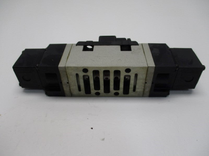 SMC VS7-8-FPG-D-9N SOLENOID VALVE 110VAC  NSNP