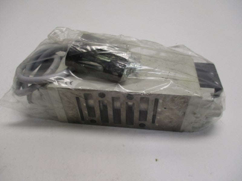 SMC VQ7-8-FHG-D-3NRSC-X23 DOUBLE SOLENOID VALVE * NEW IN FACTORY BAG*