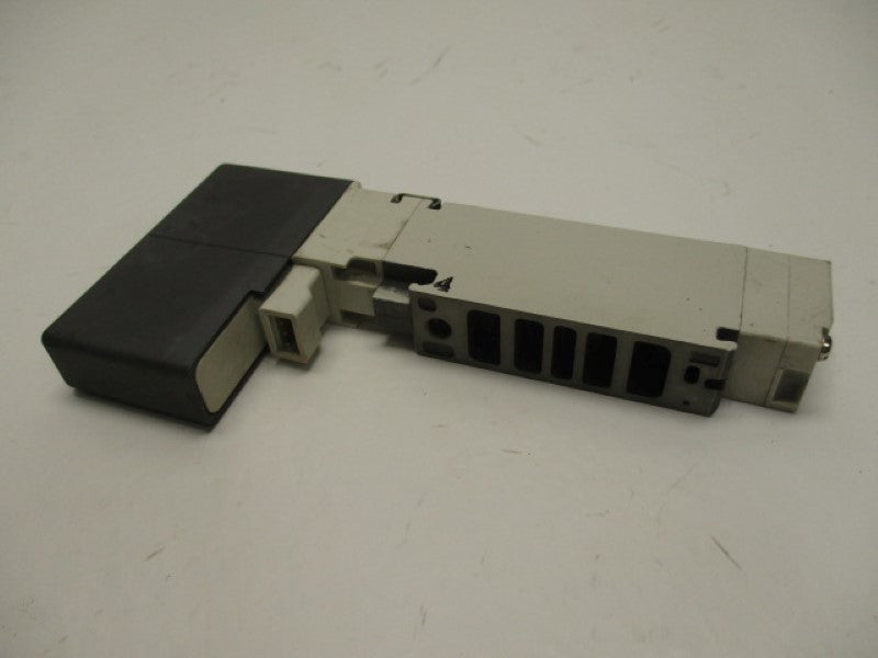 SMC VQ2401-5W 5-PORT PLUG IN VALVE  NSNP