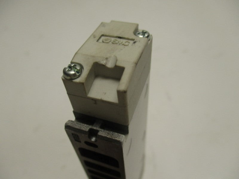 SMC VQ2201-5W1-XF PLUG IN VALVE  UNMP
