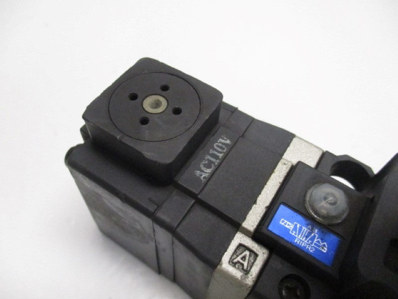SMC VS7-6-FG-S SOLENOID VAVE 110VAC  UNMP