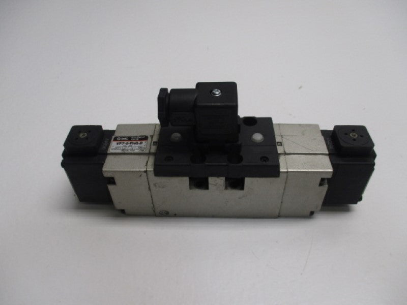 SMC VP7-8-FHG-D DOUBLE SOLENOID VALVE 24VDC  UNMP