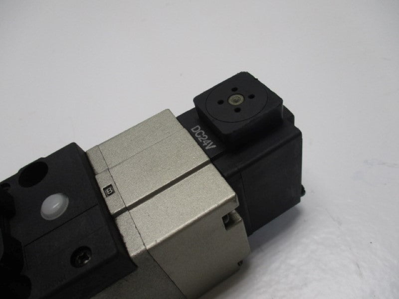SMC VP7-8-FIG-D DOUBLE SOLENOID VALVE 24VDC  NSNP