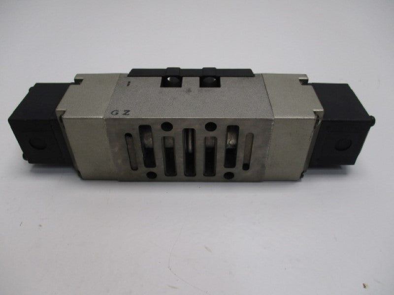 SMC VP7-8-FIG-D DOUBLE SOLENOID VALVE 24VDC  NSNP