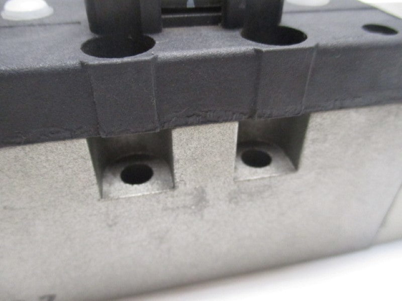 SMC VP7-8-FIG-D DOUBLE SOLENOID VALVE 24VDC  NSNP