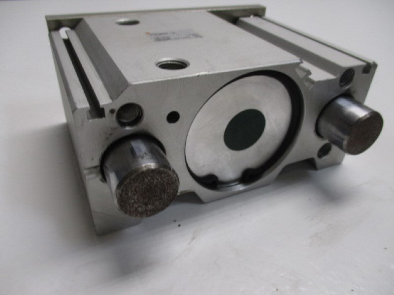 SMC MGQM63-5 COMPACT GUIDE CYLINDER  UNMP