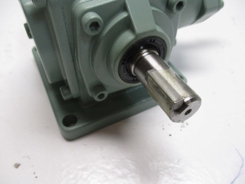 TSUBAKI EMRSON ED2M-1-L-Y MITER GEAR BOX RATIO 1:1  NSNP