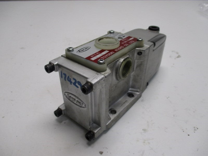 TOYOOKI KOGYO AD-SG051-03A-015 VALVE 110VAC  UNMP