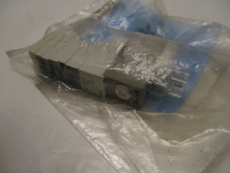 SMC SYJ324M-5L0U SOLENOID VLAVE 24VDC * NEW IN FACTORY BAG *