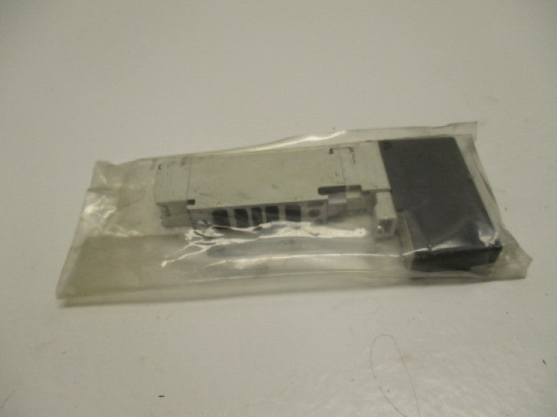 SMC VQ2301-5W-XF PLUG IN VALVE  NSMP