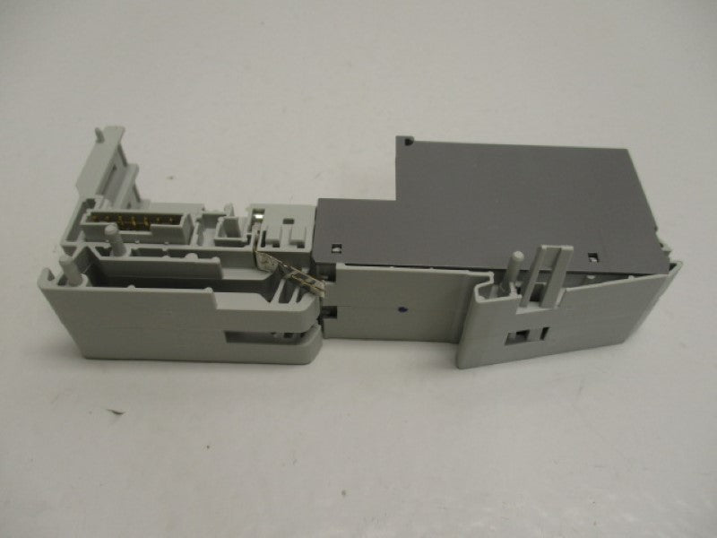 PILZ SSUBS2/8S BASE MODULE SCREW TERMINAL  NSMP