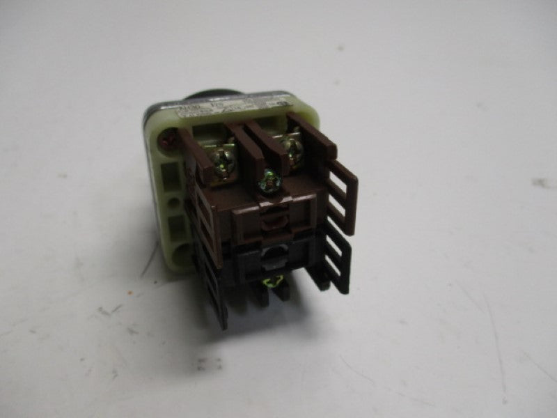 FUJI ELECTRIC AH30-J2B SELECTOR SWITCH (NO KEY)   NSNP