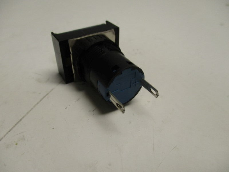 IDEC AL6-P-W WHITE PLUG IN LIGHT SWITCH  NSNP