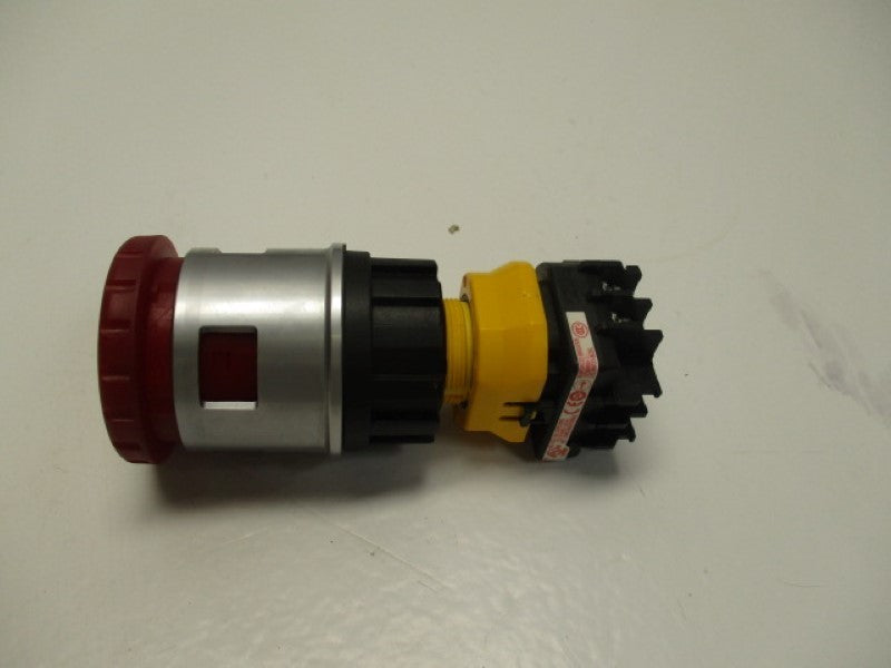IDEC XNHE-TL403Q4MR EMERGENCY STOP LED LOCK OUT PUSHBUTTON HANDLE  NSNP