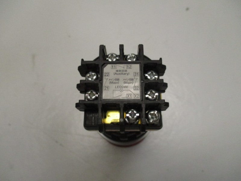 IDEC XNHE-TL403Q4MR EMERGENCY STOP LED LOCK OUT PUSHBUTTON HANDLE  NSNP