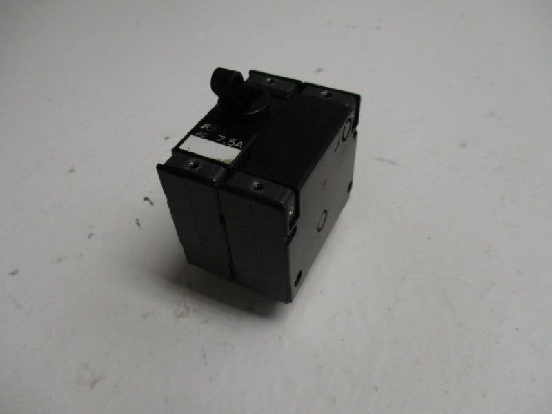 FUJI ELECTRIC CP32E/7.5 CIRCUIT BREAKER 7.5A 1KA 250VAC  UNMP