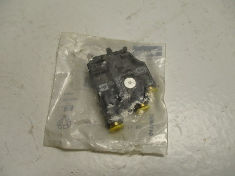 PARKER PXB-B4931 VALVE * NEW IN FACTORY BAG *
