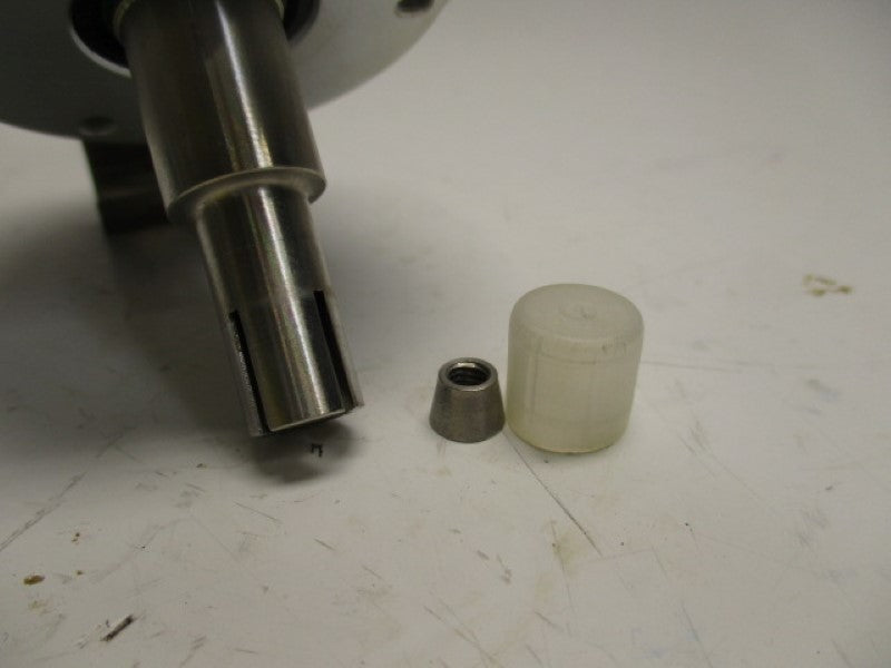 SEW EURODRIVE AMG73SW29S2048 ABSOLUTE ENCODER 7-30VDC * USED *