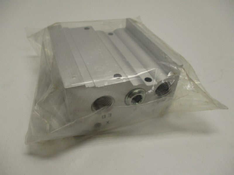 SMC SS5Y5-42-03-02 MANIFOLD BASE MOUNT  * NEW IN FACTORY BAG *