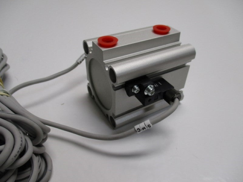 SMC CQ2B40-25DC-A73CZ COMPACT CYLINDER WITH SENSORS  NSNP