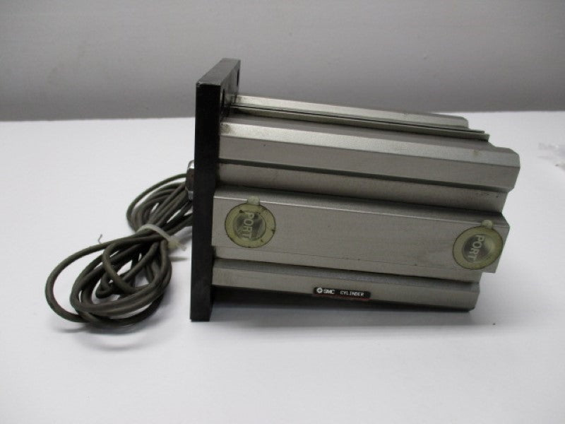 SMC CDQ2F63-65D-A73L (WITH SENSOR) UNMP