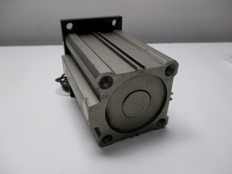 SMC CDQ2F63-65D-A73L (WITH SENSOR) UNMP