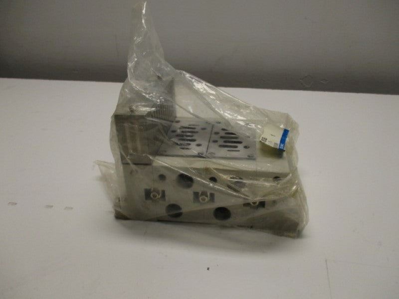 SMC VV722-04R-06DSB MANIFOLD  NSMP