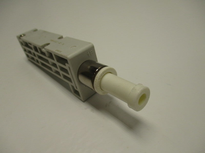 SMC NW4G2-Q-X VALVE (AS PICTURED)  UNMP